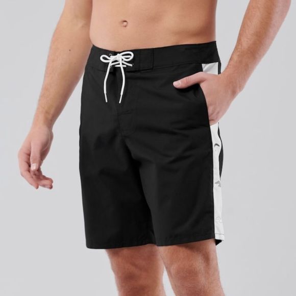NWT - Hollister Men’s Boardshort 9” (Black - White Stripe & Gulls, 38W) - Picture 3 of 6